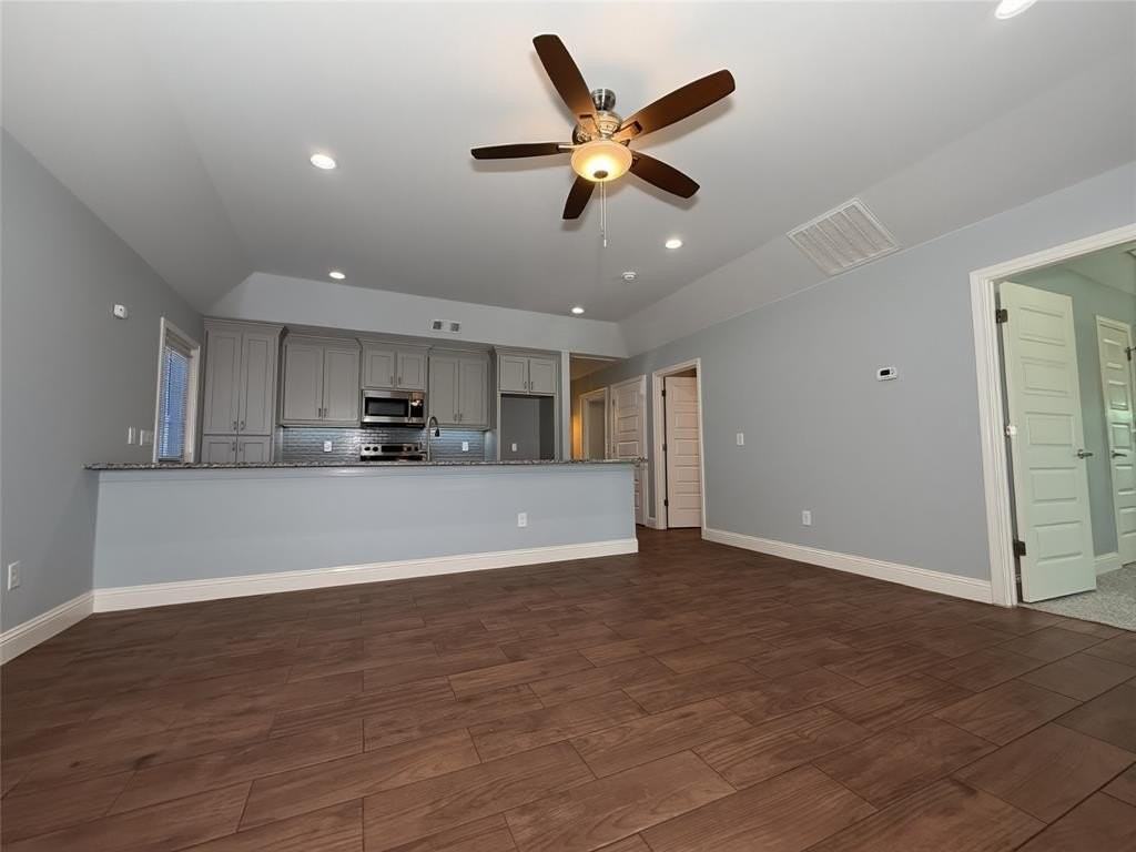 115 Munson Street - Photo 2 of 22