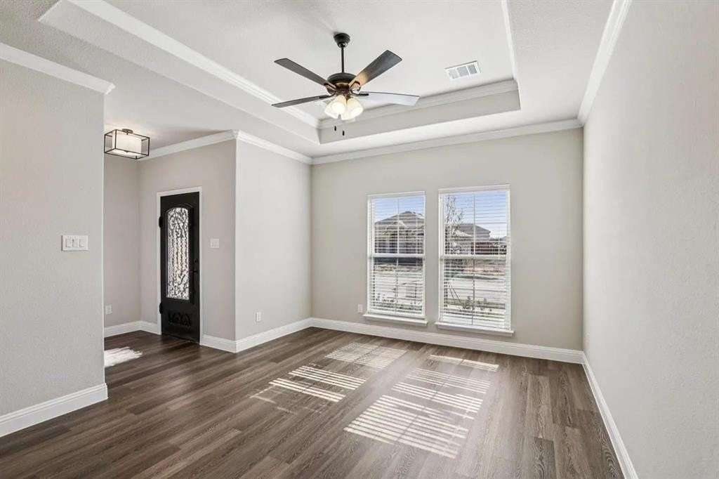 1037 Nighthawk Trl - Photo 4 of 30