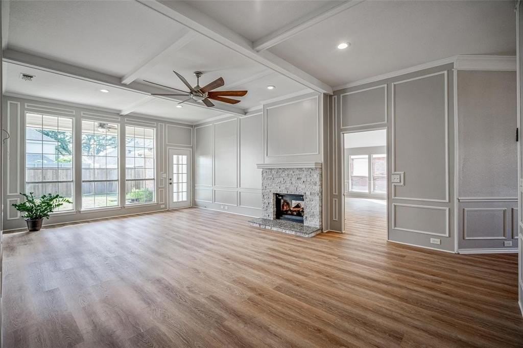 1006 Merribrook Ln - Photo 5 of 29