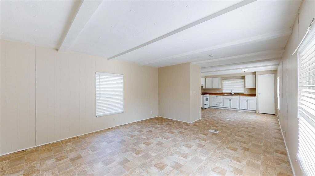 8472 Preston North Dr - Photo 3 of 17