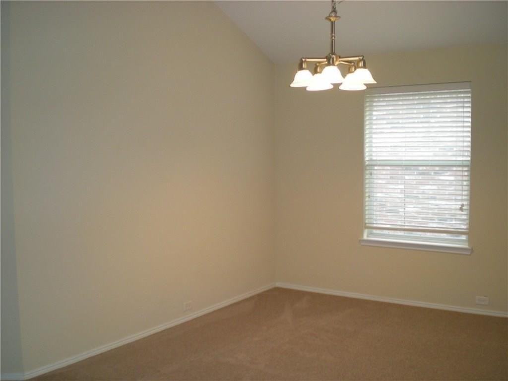 112 Birdbrook Dr - Photo 6 of 9