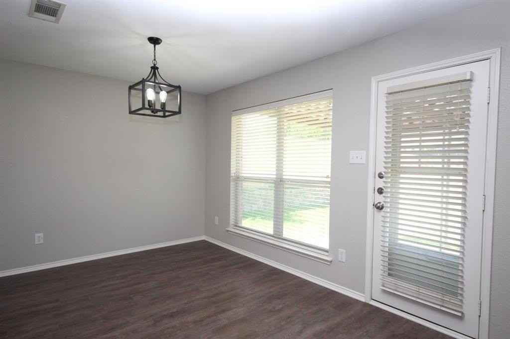 2 Wrexgate Ct - Photo 7 of 17