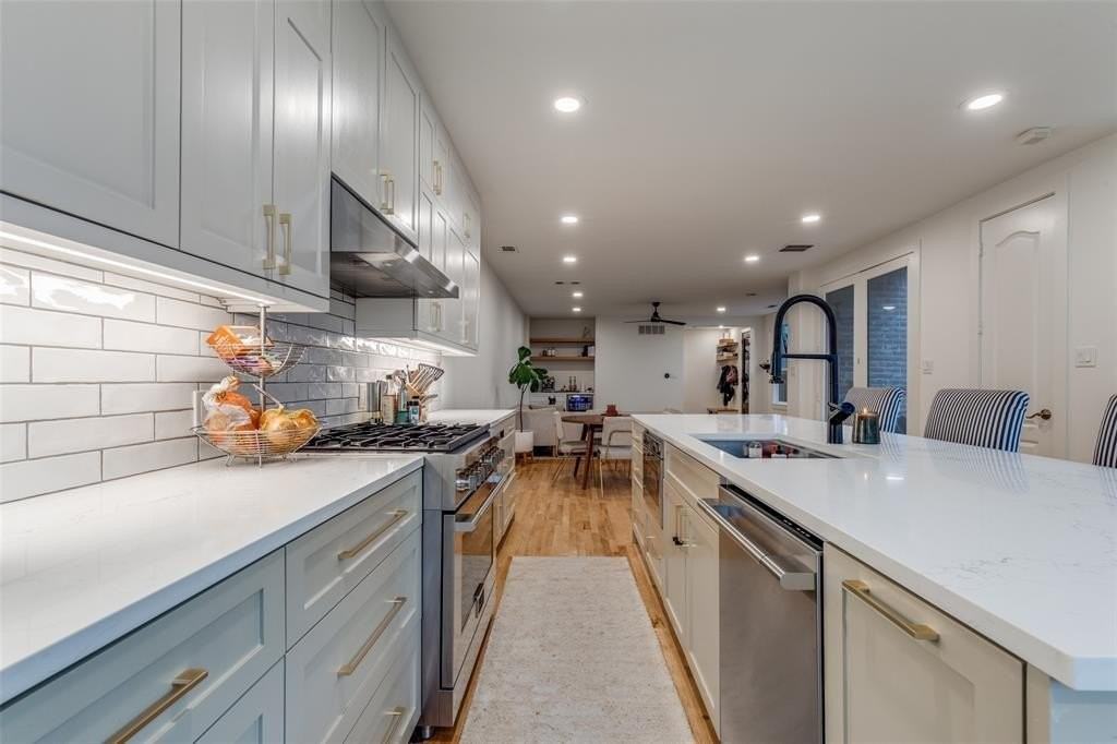 3428 Asbury St - Photo 5 of 13