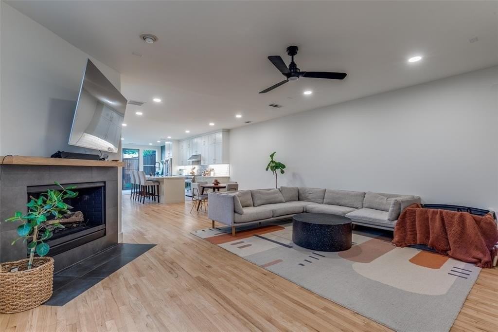 3428 Asbury St - Photo 6 of 13