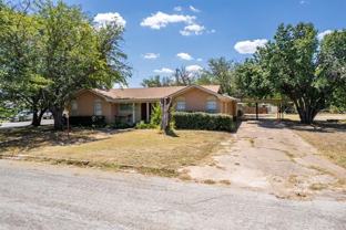 1909 8th Street - Photo 1 of 1