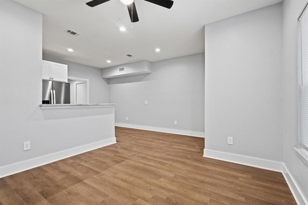 724 W Gandy St - Photo 7 of 31