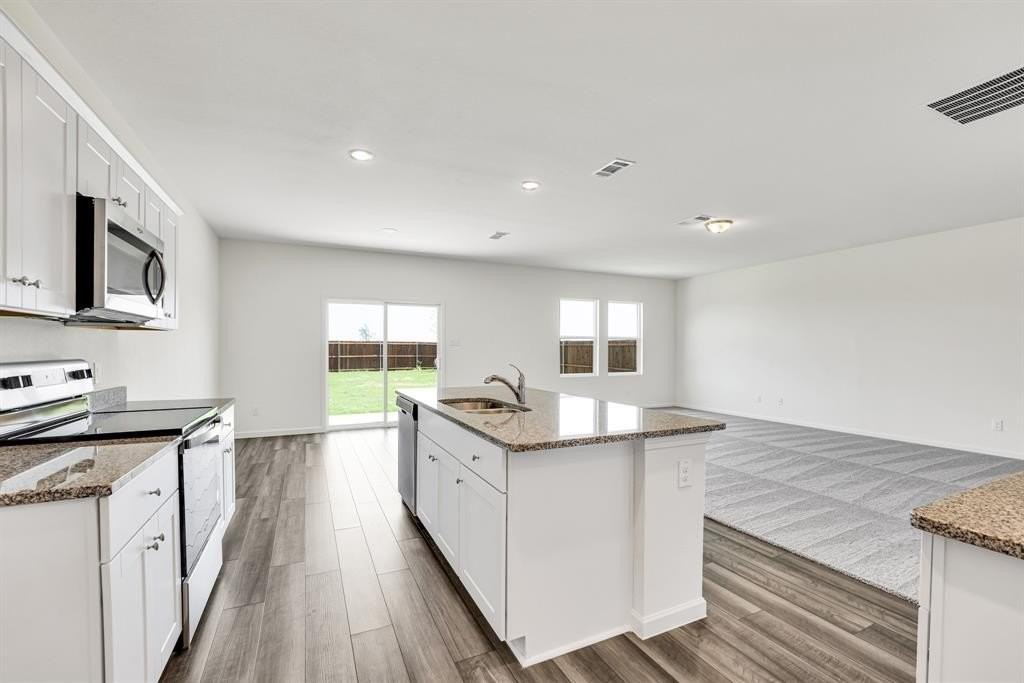 1707 Washington St - Photo 7 of 21