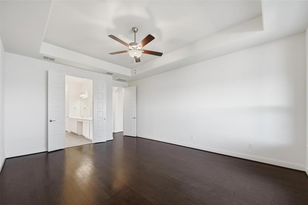 18136 Lakefront Ct - Photo 6 of 21