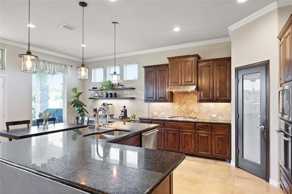 216 Equestrian Rd - Photo 4 of 26