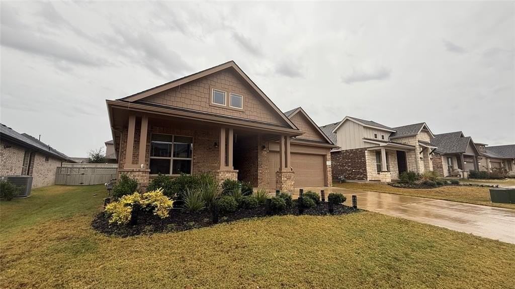 1713 Stetson St - Photo 2 of 24