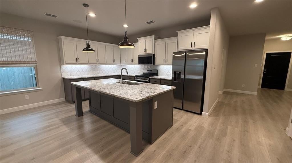 1713 Stetson St - Photo 5 of 24