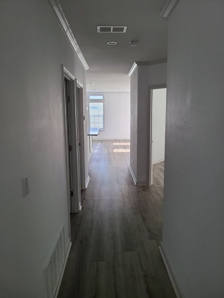 7037 Xander Ct - Photo 4 of 39