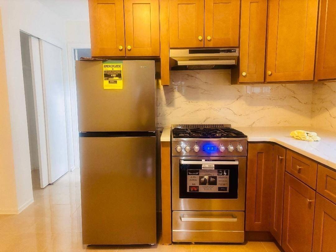 134 Woodbine Ave #2 - Photo 2 of 9