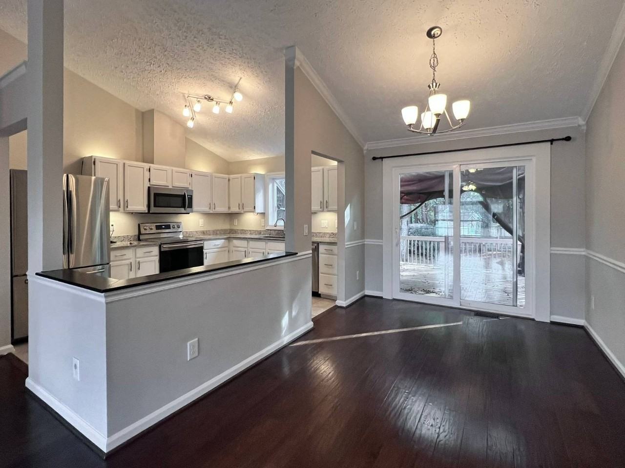 109 Carmel Woods Ct - Photo 4 of 18