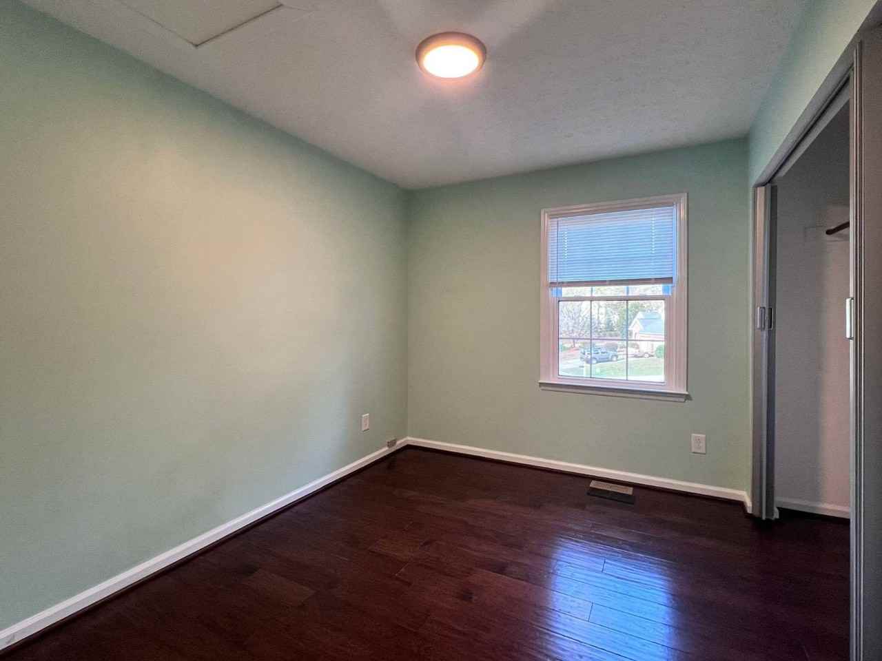 109 Carmel Woods Ct - Photo 6 of 18