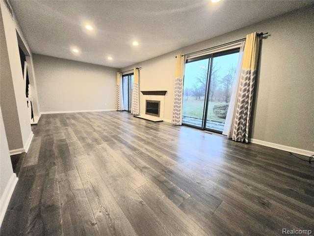 5156 Rock Run - Photo 3 of 33