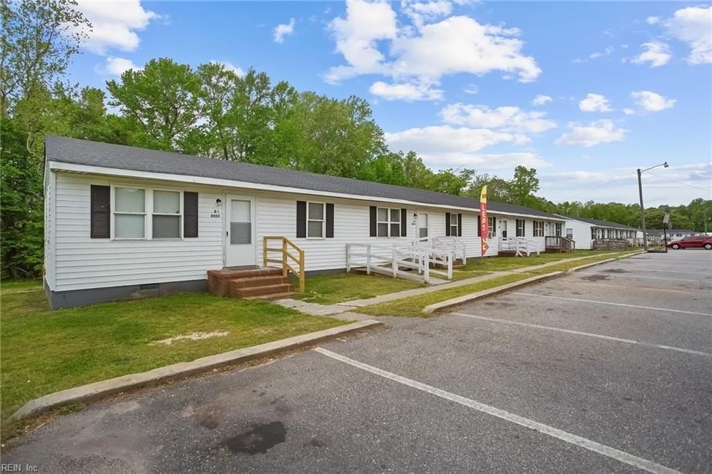 8858 Smithfield Apts Ln - Photo 3 of 21