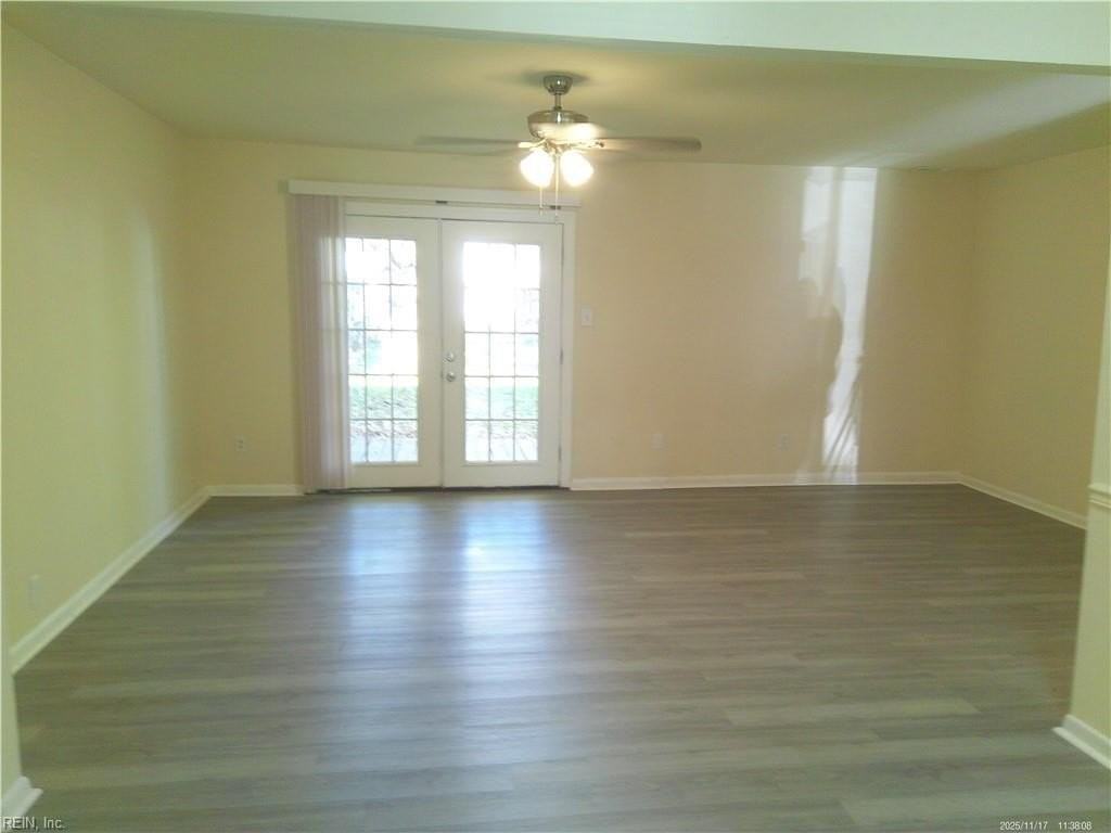 5648 Caxton Court - Photo 3 of 13