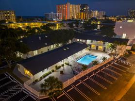 1020 North Riverside Drive #4 - Photo 1 of 1