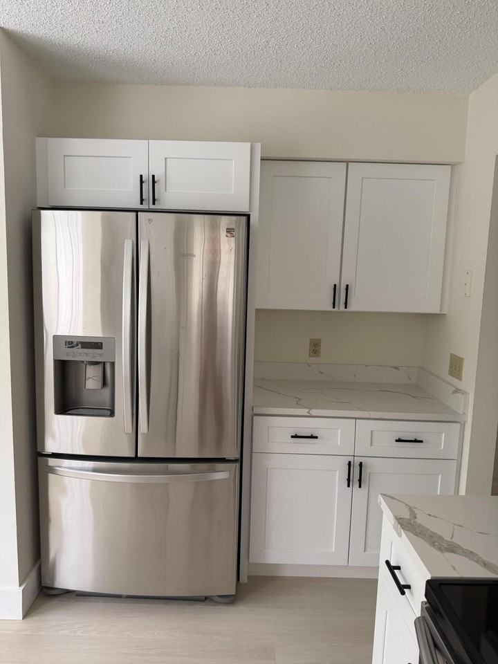 13505 Fountain View Blvd - Photo 3 of 18