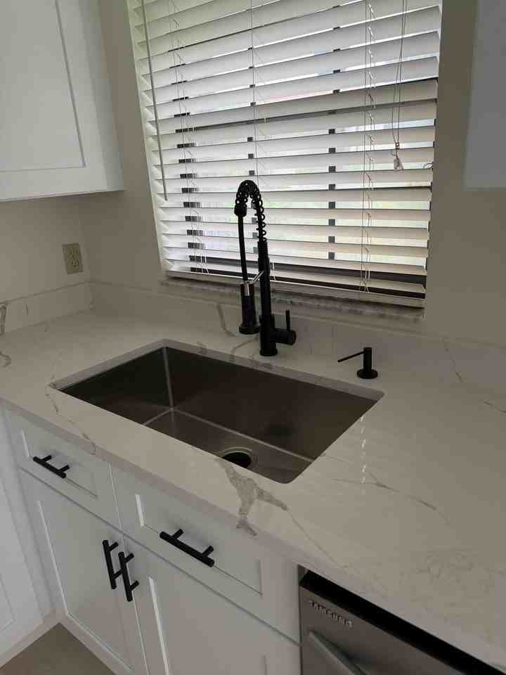 13505 Fountain View Blvd - Photo 6 of 18