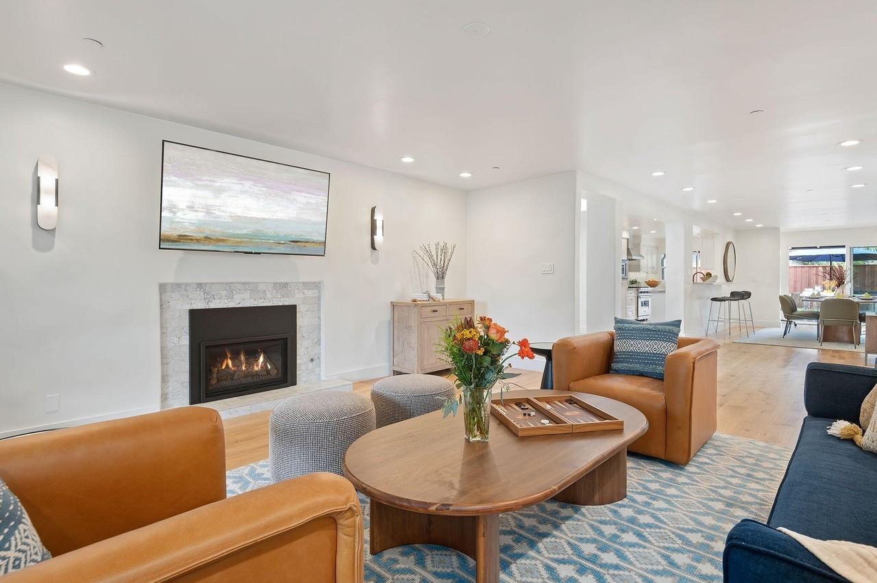 1126 Hill Rd - Photo 5 of 43