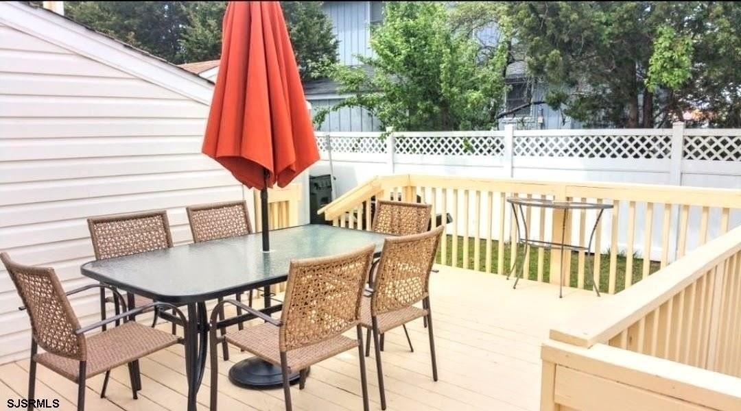 425 N Kenyon Ave - Photo 4 of 18