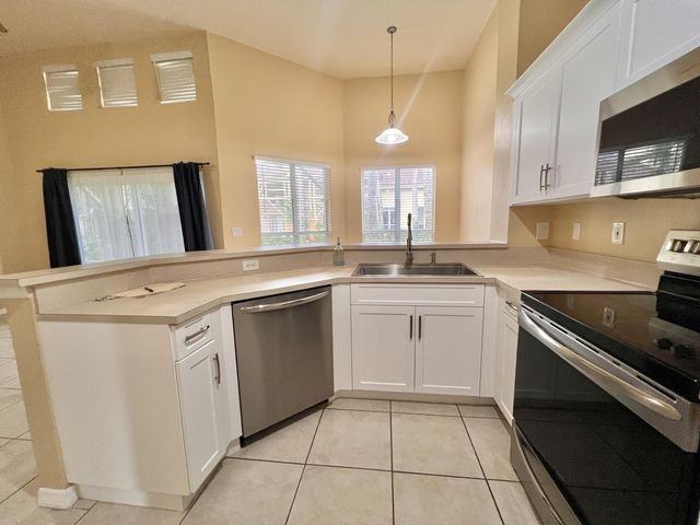 4863 Via Palm Lakes - Photo 6 of 8