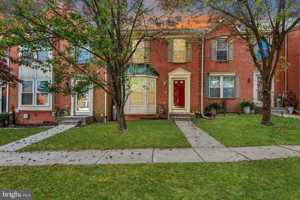 featured image of 7 Bluestem Ct