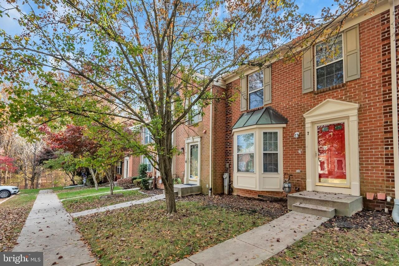 7 Bluestem Ct - Photo 5 of 40