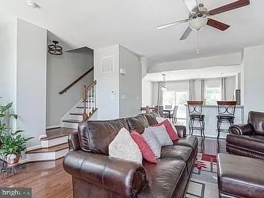 40 Village Green Ln - Photo 3 of 13