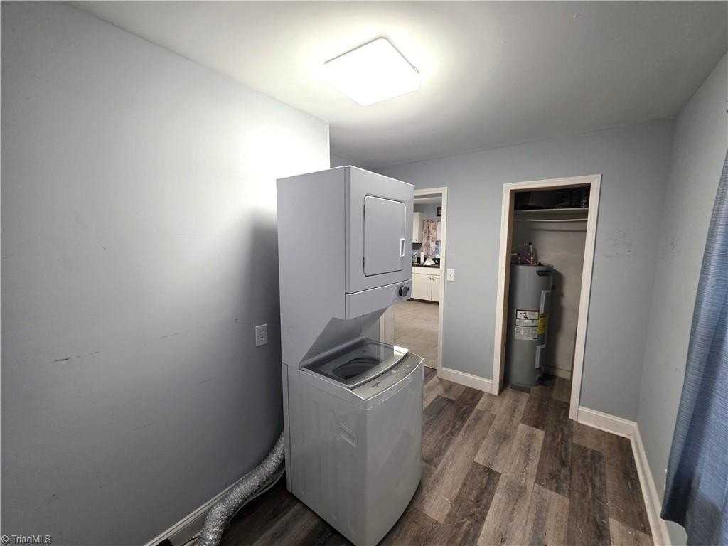 902 N South St - Photo 3 of 9