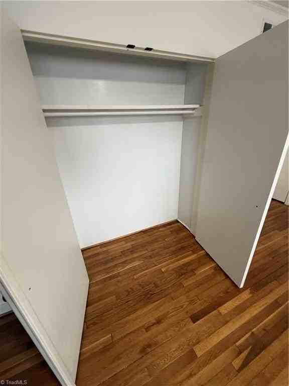 222 N Hawthorne Rd #D - Photo 4 of 11