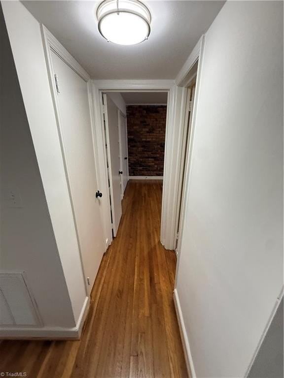 222 N Hawthorne Rd #D - Photo 7 of 11