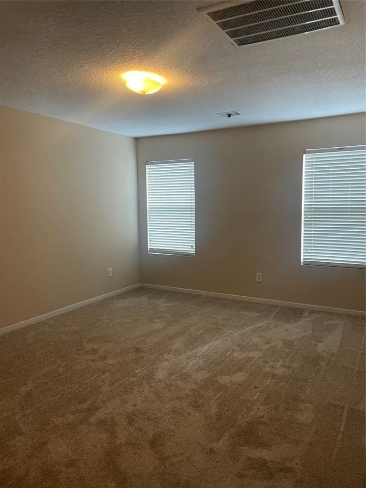 16933 Wren Hill St - Photo 5 of 8