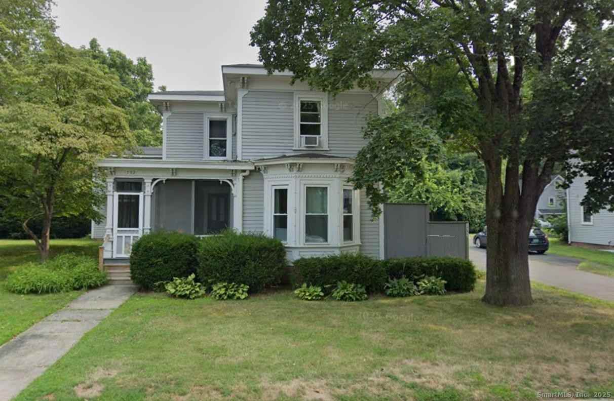 1752 Farmington Avenue