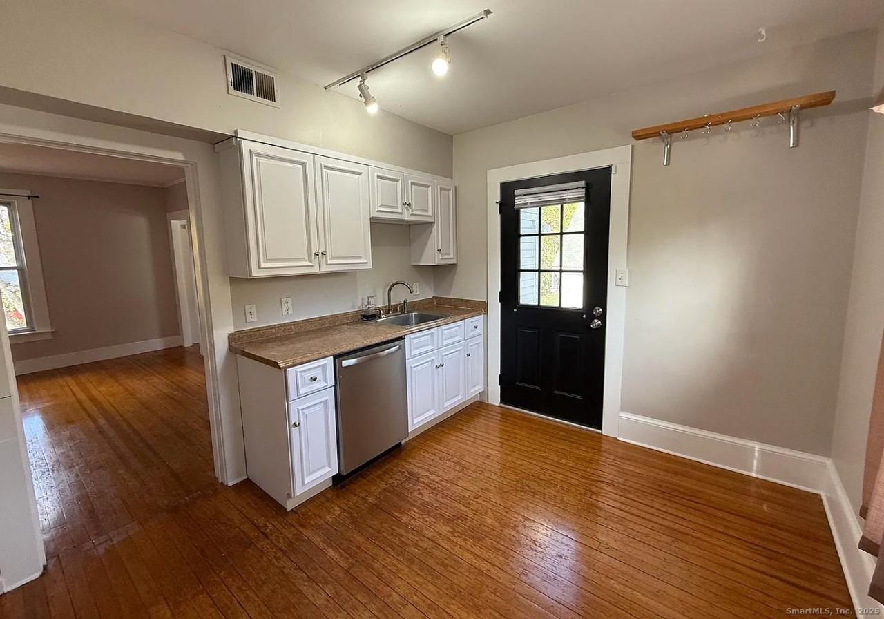 1752 Farmington Avenue - Photo 2 of 15