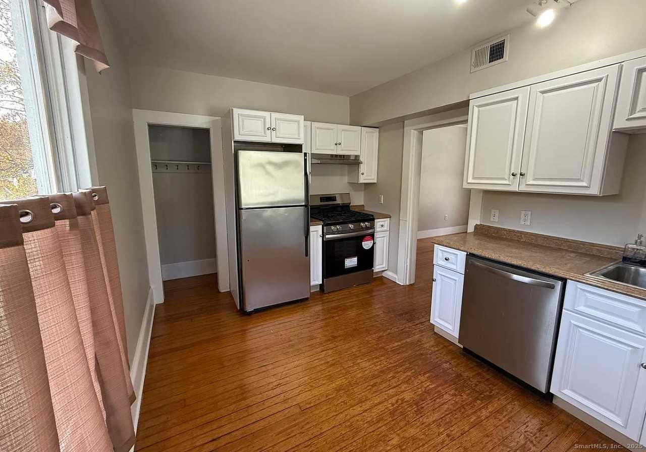 1752 Farmington Avenue - Photo 3 of 15