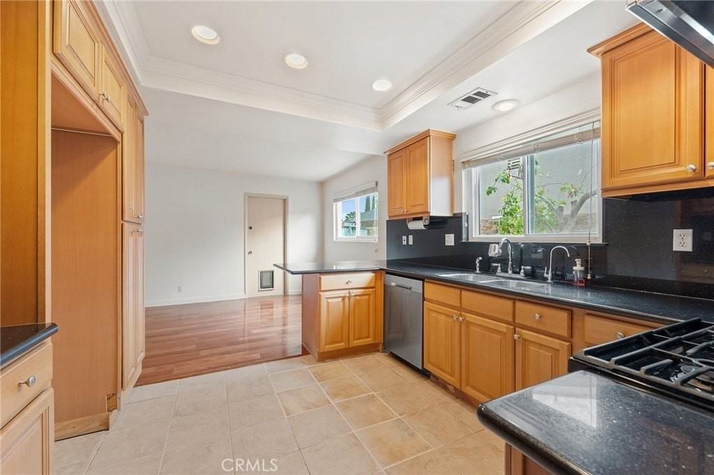 901 Joyce Drive - Photo 3 of 18