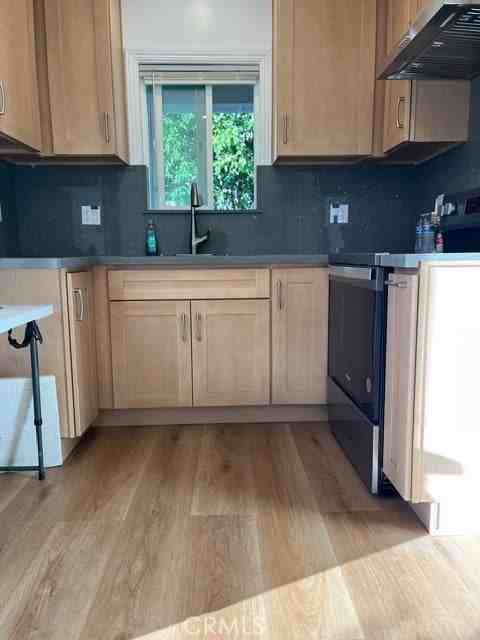 9659 Woodruff Avenue - Photo 4 of 8