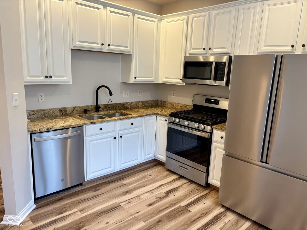 15324 Mystic Rock Dr - Photo 2 of 8