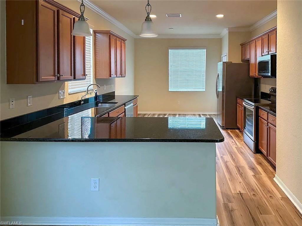 2350 Heydon Cir E - Photo 2 of 19