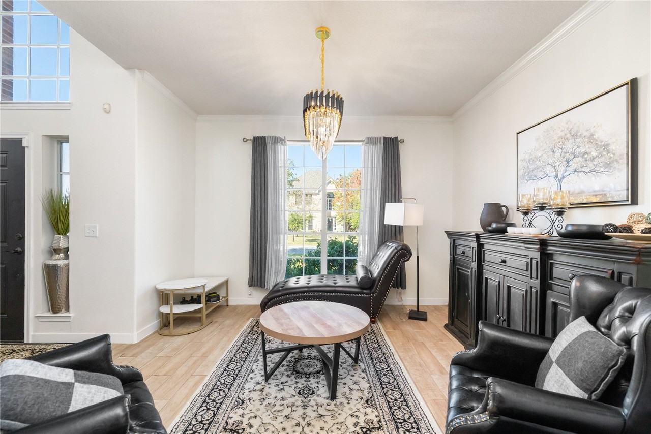 11939 Painted Canyon Dr - Photo 3 of 23