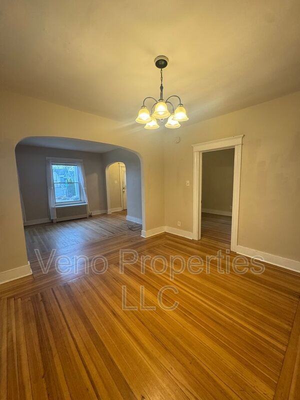 305 Altamont Ave - Photo 6 of 14