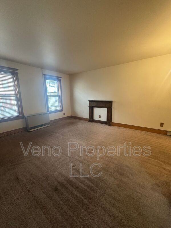 72 Park Ave #2 - Photo 4 of 10