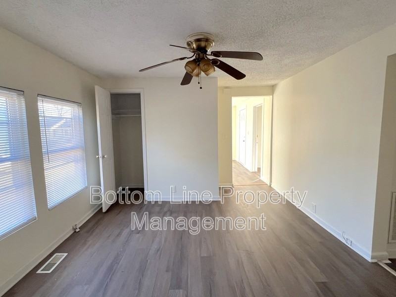 118 Nat Barber Ave - Photo 4 of 14