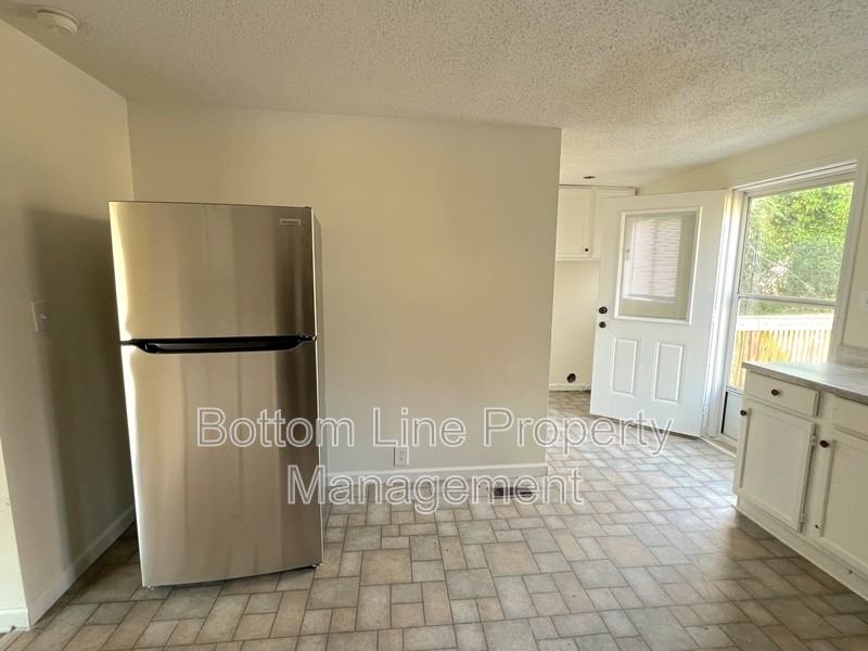 118 Nat Barber Ave - Photo 7 of 14