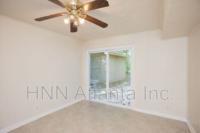 2555 Lloyd Rd - Photo 6 of 8