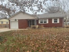 featured image of 900 North Redbarn