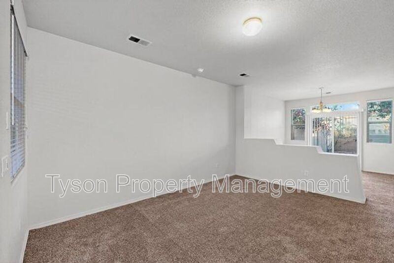 6520 Los Pueblos Pl Nw - Photo 5 of 35